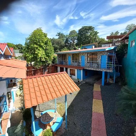 Hotel La Uvita Puerto Limon Esterno foto