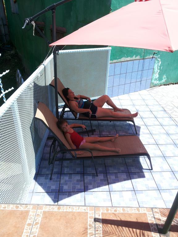 Hotel La Uvita Puerto Limon Esterno foto